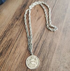 Vintage Sarah Coventry SarahCov Silvertone Pisces Zodiac Pendant Necklace